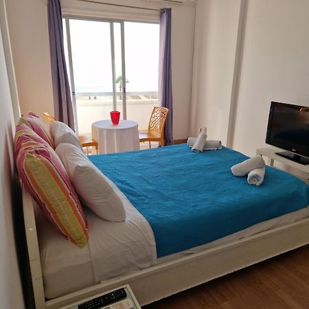 Kolonaki Seaview Apartments Lárnaka Szoba fotó