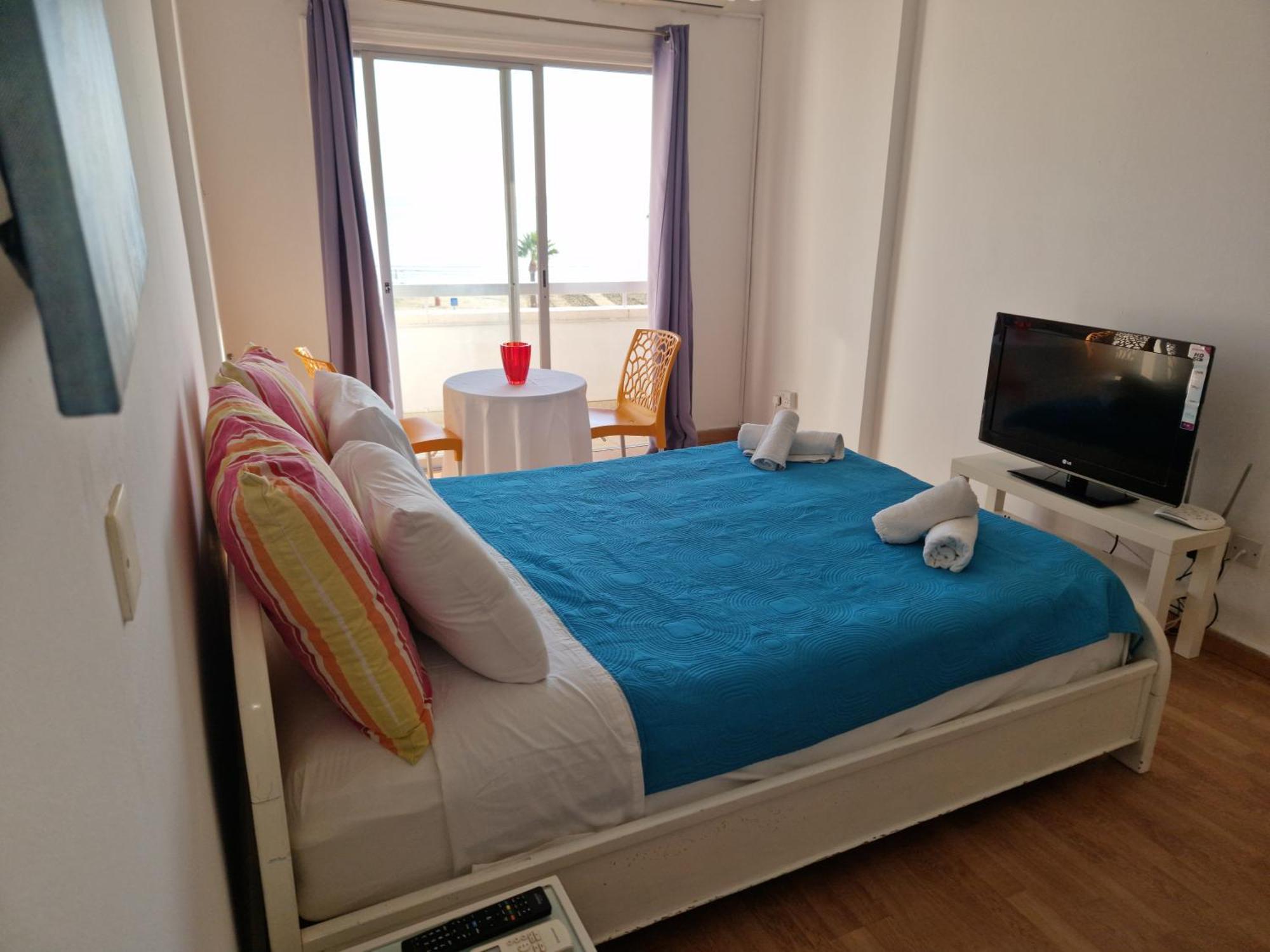 Kolonaki Seaview Apartments Lárnaka Szoba fotó