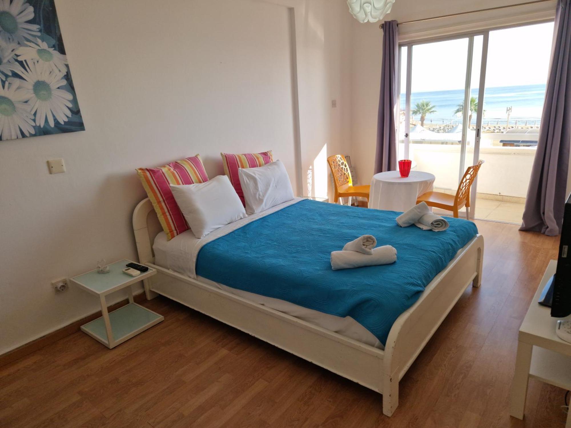 Kolonaki Seaview Apartments Lárnaka Szoba fotó